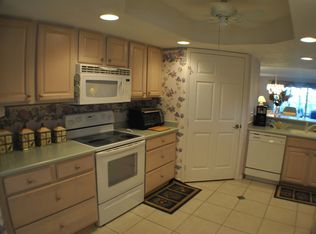 8931 Lake Dr APT 203, Cape Canaveral, FL 32920