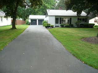 8218 Dartmoor Rd, Mentor, OH 44060