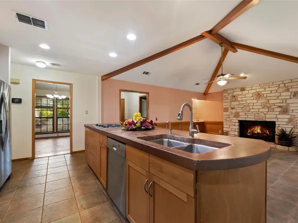 3805 Carmel Dr, Round Rock, TX 78681
