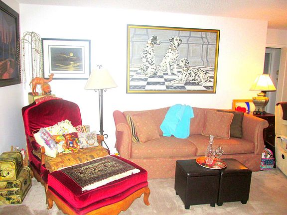3rd image of 32 Colonial Club Dr APT 100
