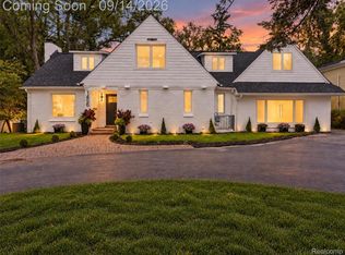1496 Chesterfield Ave, Birmingham, MI 48009
