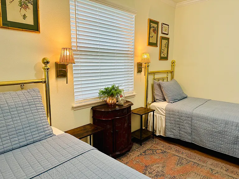 Lazy Oak Dr — Photo 17