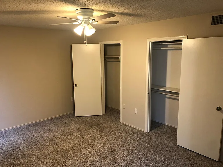 1416 Forest Valley Dr — Photo 14