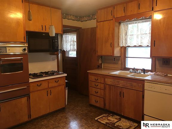 3rd image of 512 Cherry St