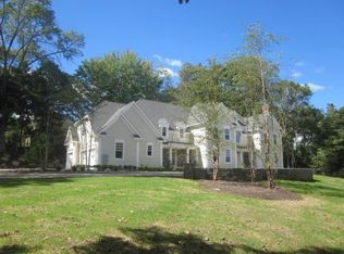 140 Woodbine Rd, Stamford, CT 06906