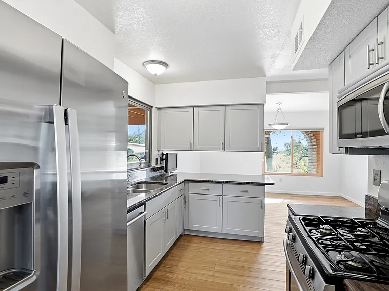 11910 N Joi Dr — Photo 5