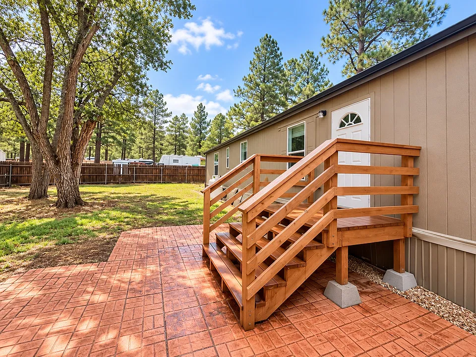 7155 N US Highway 89 #16