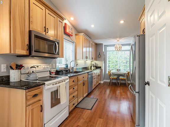 5th image of 758 SE 55th Pl
