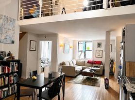 100 Dupont St
