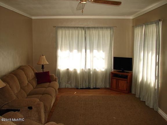 2nd image of 162 Central St