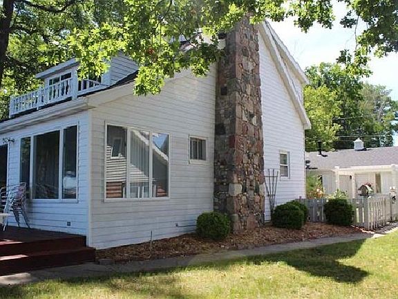 2nd image of 808 Houghton View Dr