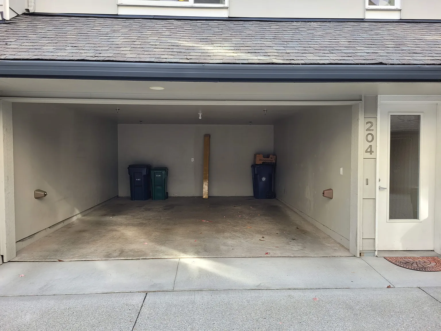 2 bed, 1105 sqft, $2,550 — Photo 3