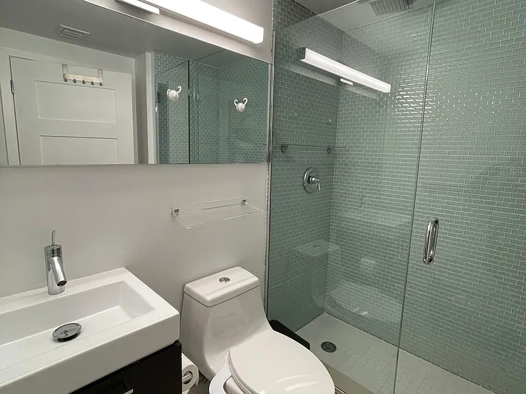 3339 Virginia St — Photo 14