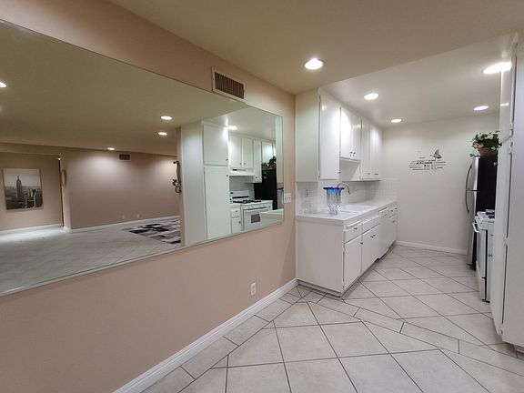 2nd image of 1844 S Summerplace Dr