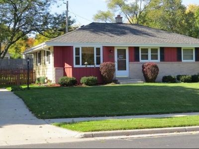 W144N8577 Macarthur Dr, Menomonee Falls, WI, 53051