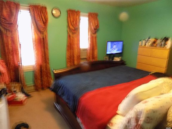 5th image of 10306 223rd St