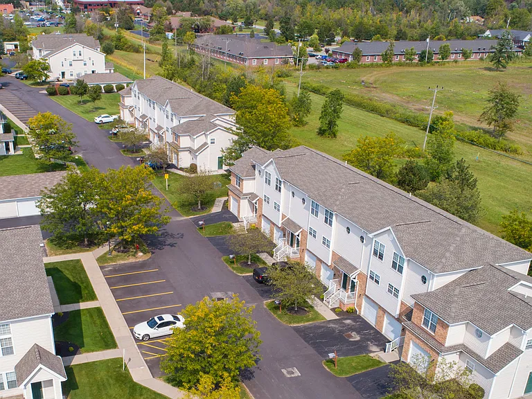 Windsong Place Apartments — Photo 147
