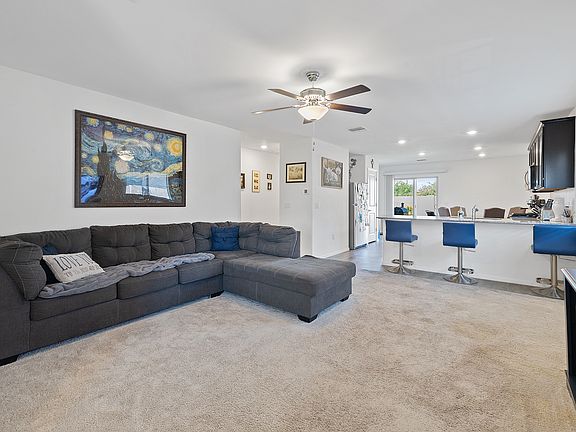 4th image of 12875 N Peony Dr