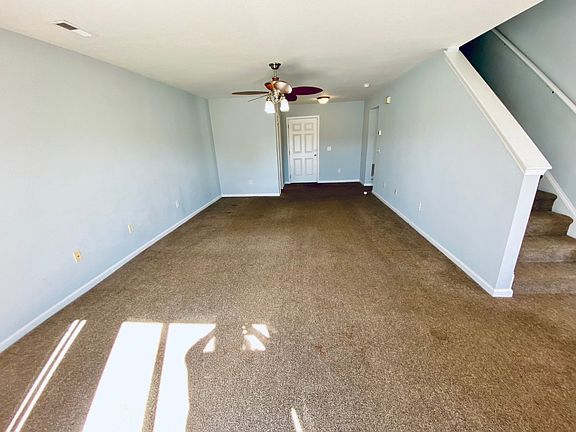 Living room_10052022