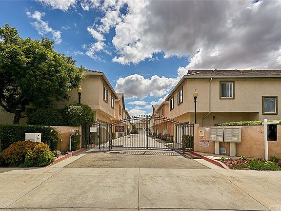 3rd image of 9420 Noble Ave Unit 116