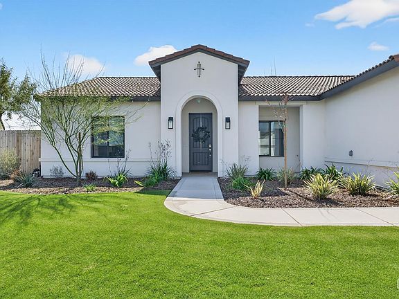 4th image of 16513 Chloe Ct