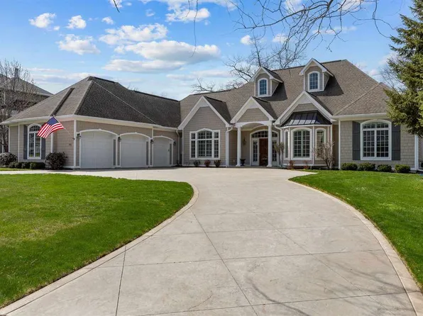 951 Highland Park Ave, Coralville, IA 52241