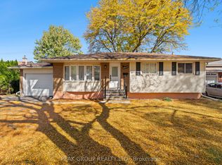 8816 Roosevelt Ave, Niagara Falls, ON L2G7A2