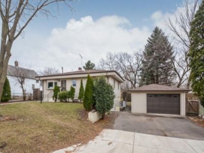 302 Cottage Ave W, Saint Paul, MN, 55117