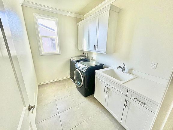 3rd image of 15931 Mentz Ct