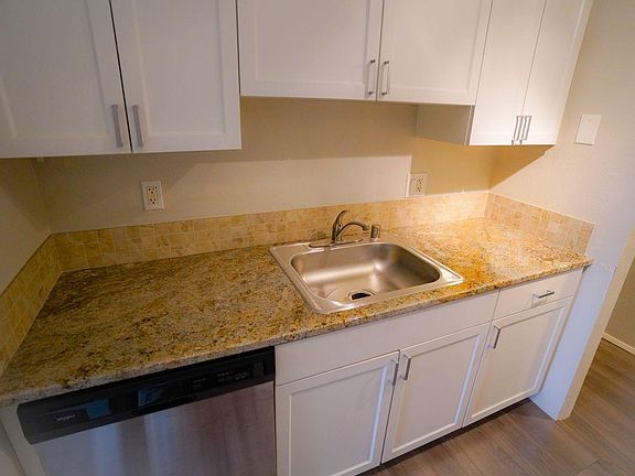 5th image of 10545 SE 238th St #19