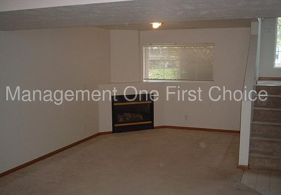 4th image of 7876 Curtis Ave