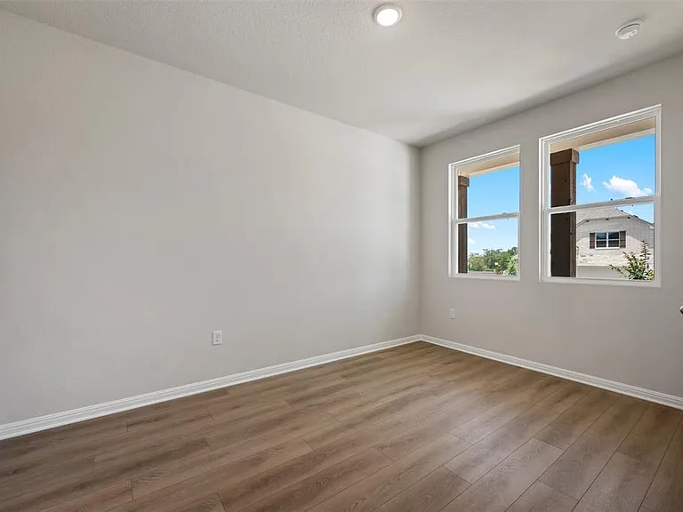 113 Coleto Trl — Photo 3