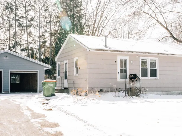 2258 Hillview Rd, Mounds View, MN 55112