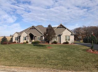 N90W28872 Antler Cir, Hartland, WI 53029