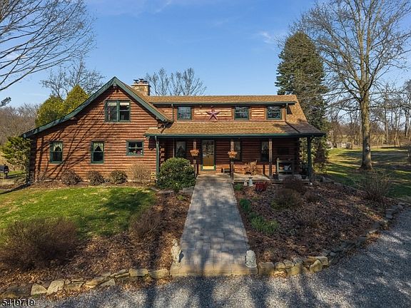 2nd image of 299 Spring Mills-Lt Yk Rd