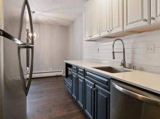 1014 Westbrooke Way APT 7, Hopkins, MN 55343