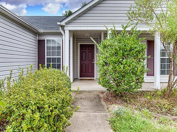 3rd image of 101 White Willow Ct