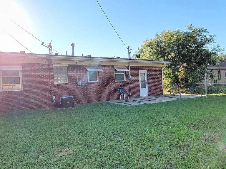 3344 S Washington Ave — Photo 18