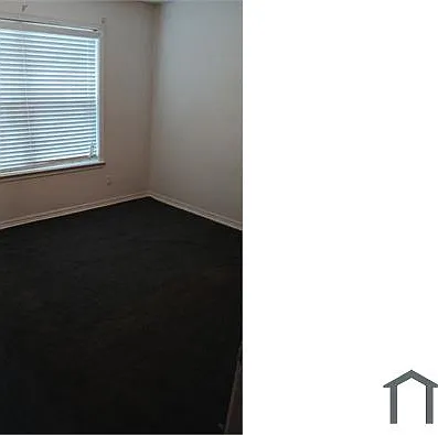 1040 NE 28th St — Photo 6