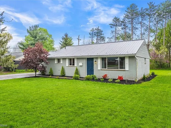 311 Irma Dr, Chardon, OH 44024