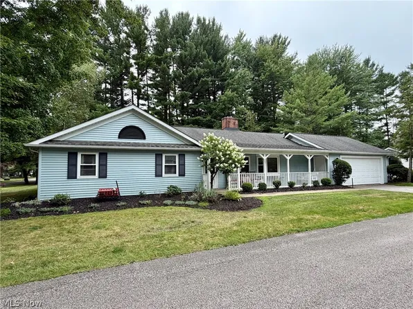 103 Burlington Oval Dr, Chardon, OH 44024