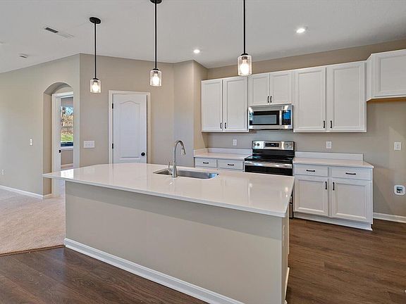 3rd image of 1300 Parkside Dr