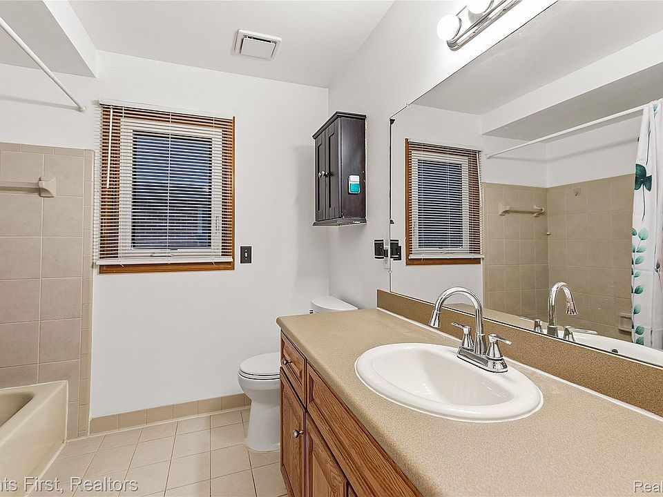 54845 Petunia Dr, photo 22