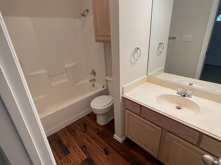 2123 Ragland Rd — Photo 7