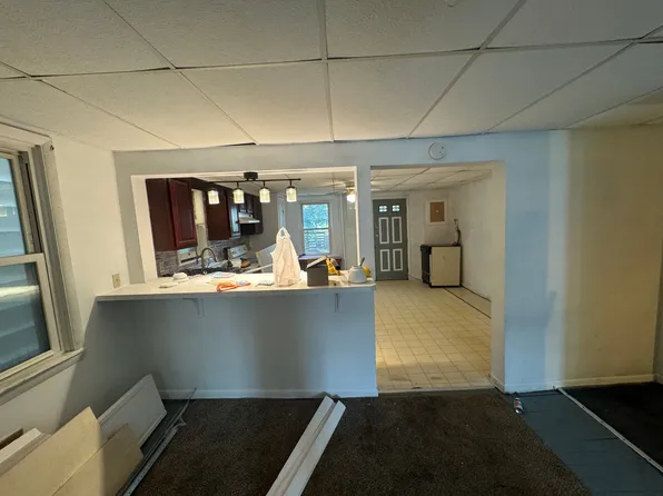 48 S Maple St, Mount Carmel, PA 17851