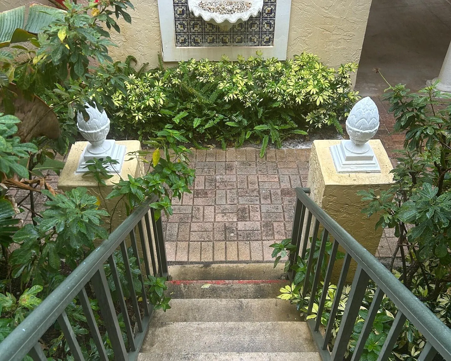 2 bed, 2.0 bath, 1206 sqft, $1,800 — Photo 3