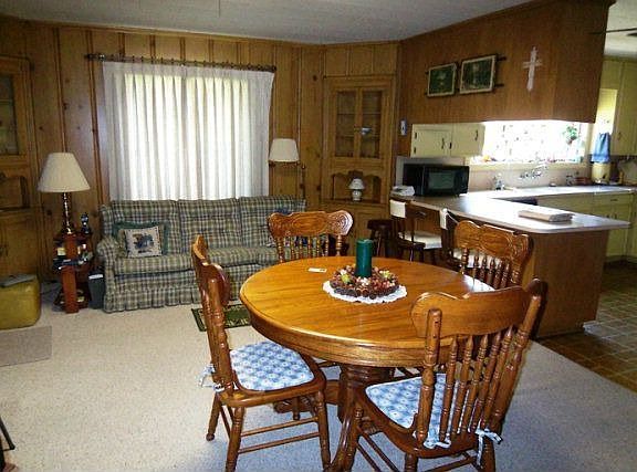 3rd image of 909 Evans Dr
