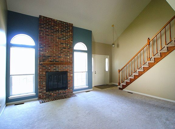 2nd image of 4085 Newport Ln #7-6
