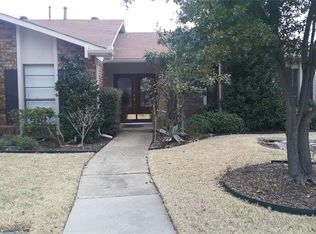1834 Clear Creek Ln, Carrollton, TX 75007