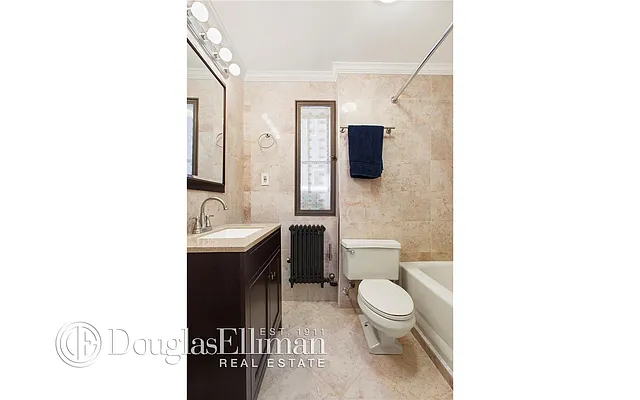 Rented by Douglas Elliman | media 17